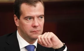 Медведев выступил против закрепления понятия «неполный рабочий день» в ТК РФ