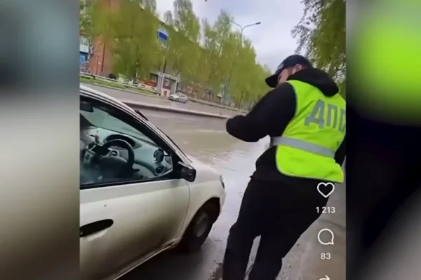 В Кузбассе оштрафовали мужчину, который переоделся в инспектора ДПС