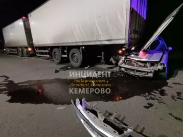 Фото: Очевидцы опубликовали фото смертельного ДТП на кузбасской трассе 1
