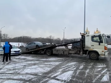 Фото: В Кузбассе за сутки задержали 67 водителей, севших за руль без прав 1