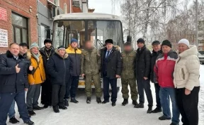 Кемеровские единороссы отправили участникам СВО 5-тонный грузовик с помощью 