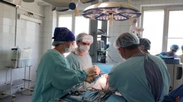 Фото: В Кемерове хирурги удалили женщине две опухоли за одну операцию 1