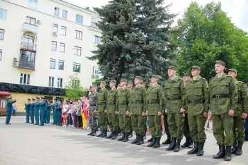 Фото: 15 кузбассовцев отправились служить в Президентский полк 1