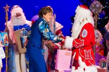 Фото: Праздничная феерия, или Как выбирали лучшего Деда Мороза Кузбасса 16