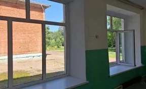 В Мариинске дырявые окна в детсаду заменили на тёплые после жалобы прокурору