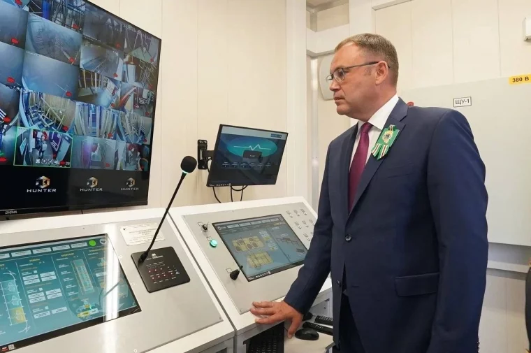 Фото: Губернатор Кузбасса вручил награды работникам «СУЭК-Кузбасс» 2