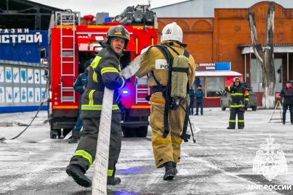 В Новокузнецке прошли пожарно-тактические учения