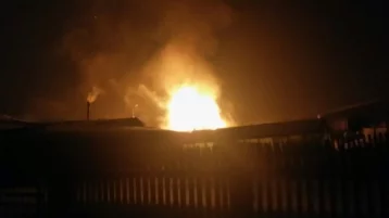 Фото: Пожар в частном доме в Кемерове в Кировском районе попал на видео 1