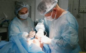 Кемеровские врачи спасли женщину с агрессивной формой рака груди