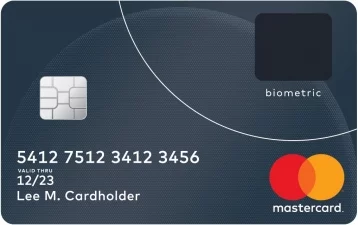 Фото: Mastercard представила первые банковские карты со сканером отпечатка пальца 1