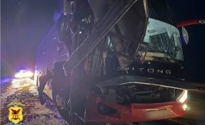 В Забайкалье автобус с вахтовиками попал в смертельное ДТП на трассе