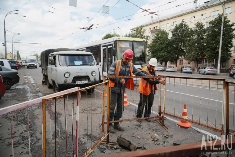 Фото: Специалисты рассказали о «гейзере» в центре Кемерова 5