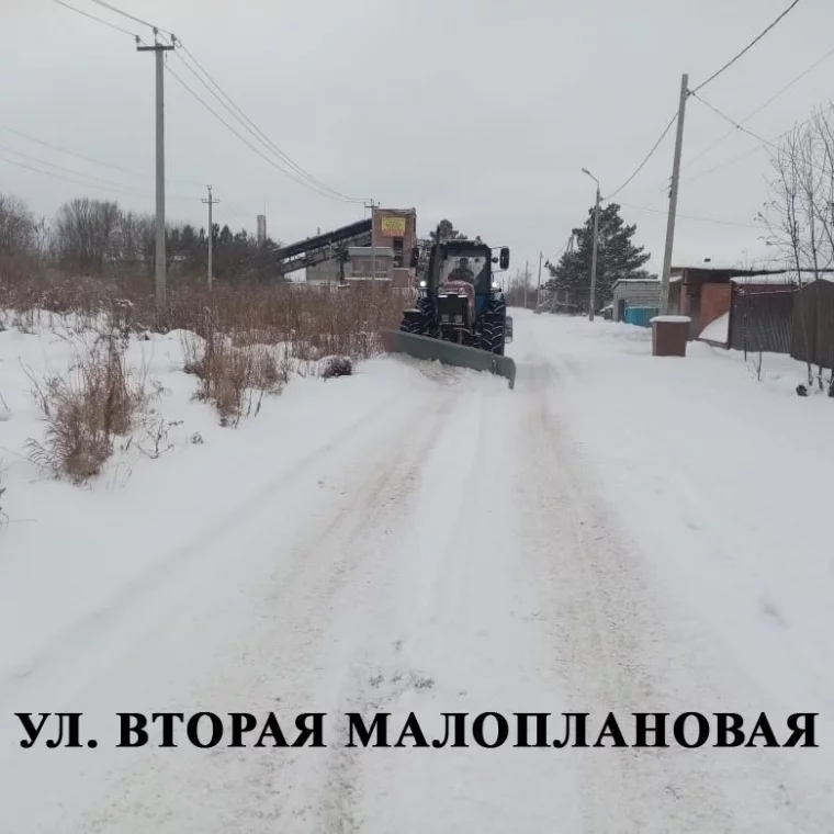 Фото: В Кемерове после жалоб горожан очистили улицы частного сектора от снега 10