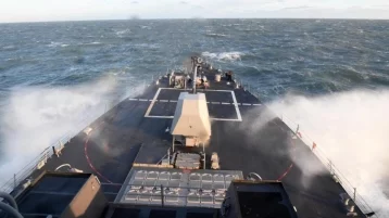 Фото: Ракетный эсминец США вошёл в Балтийское море 1