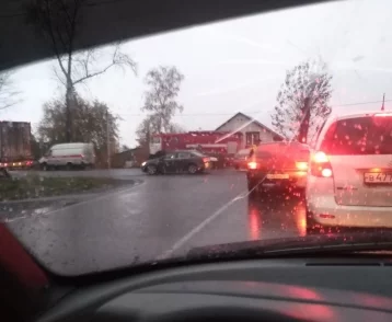 Фото: В Кемерове авария образовала большую пробку 1