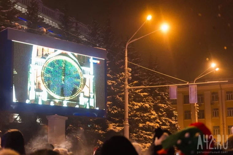 Фото: Новый год на площади Советов: считаем минуты до 2018-го 44