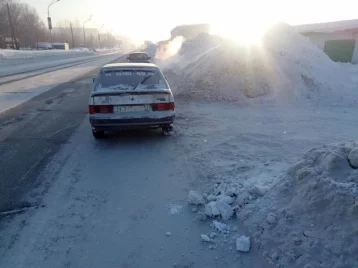 Фото: В Кузбассе водитель ВАЗа заблокировал выезд из гаражного массива 1