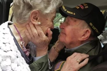 Фото: Ветеран войны из США встретился с возлюбленной француженкой спустя 75 лет  1