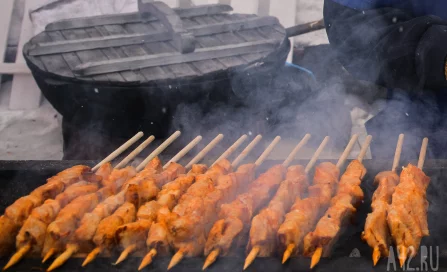 Китайские космонавты впервые приготовили барбекю в космосе