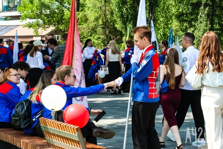Фото: Два в одном: как Кемерово отметил своё 107-летие и День России-2025 76