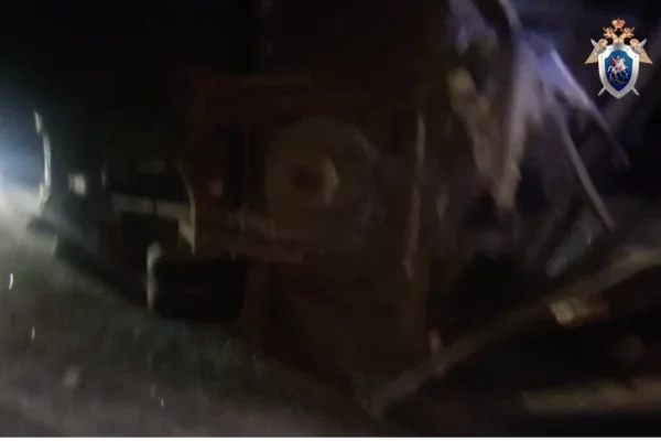 Появились кадры с места смертельного ДТП с автобусом под Красноярском