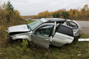 Фото: В Кузбассе водитель BMW без прав устроил смертельное ДТП 1