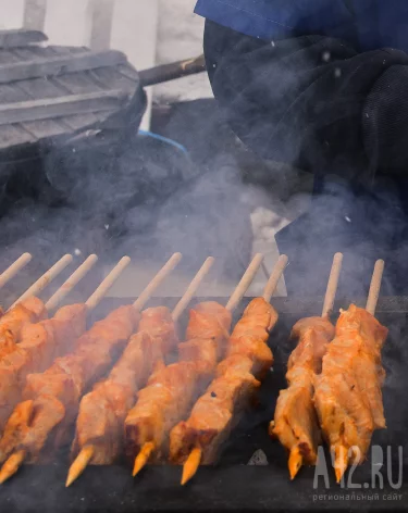 Китайские космонавты впервые приготовили барбекю в космосе