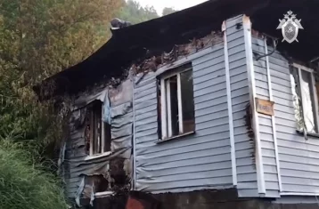 Фото: В Кузбассе двое взрослых и двое 8-летних детей погибли на пожаре в частном доме 1