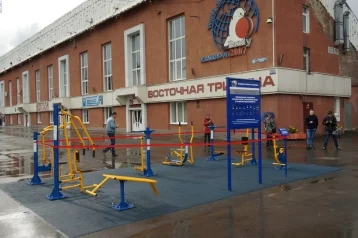 Фото: В центре Кемерова установили новую спортивную площадку 1