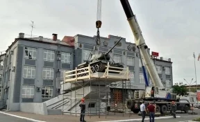 В Новокузнецке танк Т-34 вернули на площадь Побед