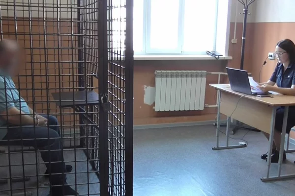 СК: в Кемерове задержанному за убийство 12-летней девочки предъявили обвинение