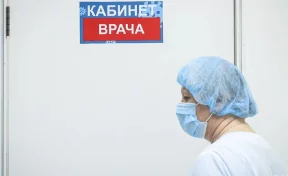 Врачи рассказали о состоянии трёхлетней девочки, которую отец выбросил из окна