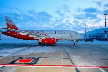 Фото: Аэропорт Новокузнецка встретил угощениями пассажиров первого рейса авиакомпании «Россия»  3