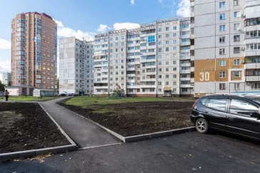 Фото: Мэр Кемерова показал скандально известный двор на Ленинградском, 30 после ремонта 2