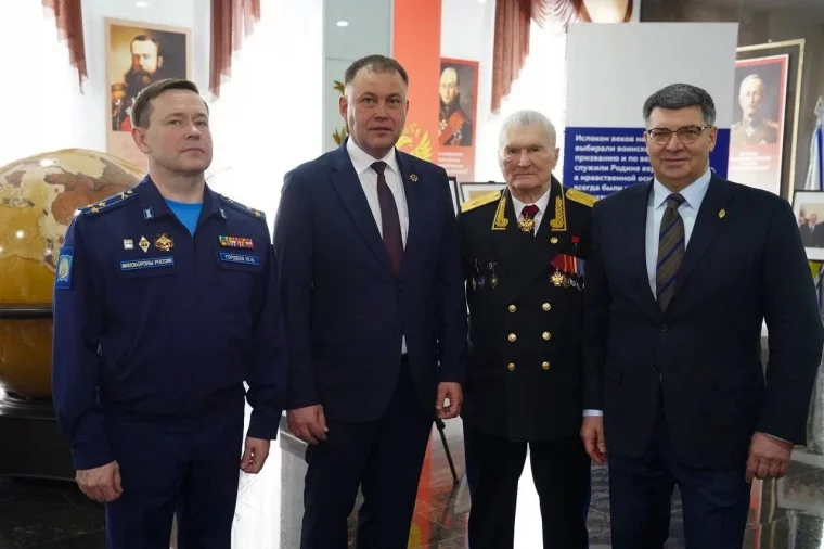 Фото: В Кемеровском Президентском кадетском училище открыли уникальный фотопроект 3