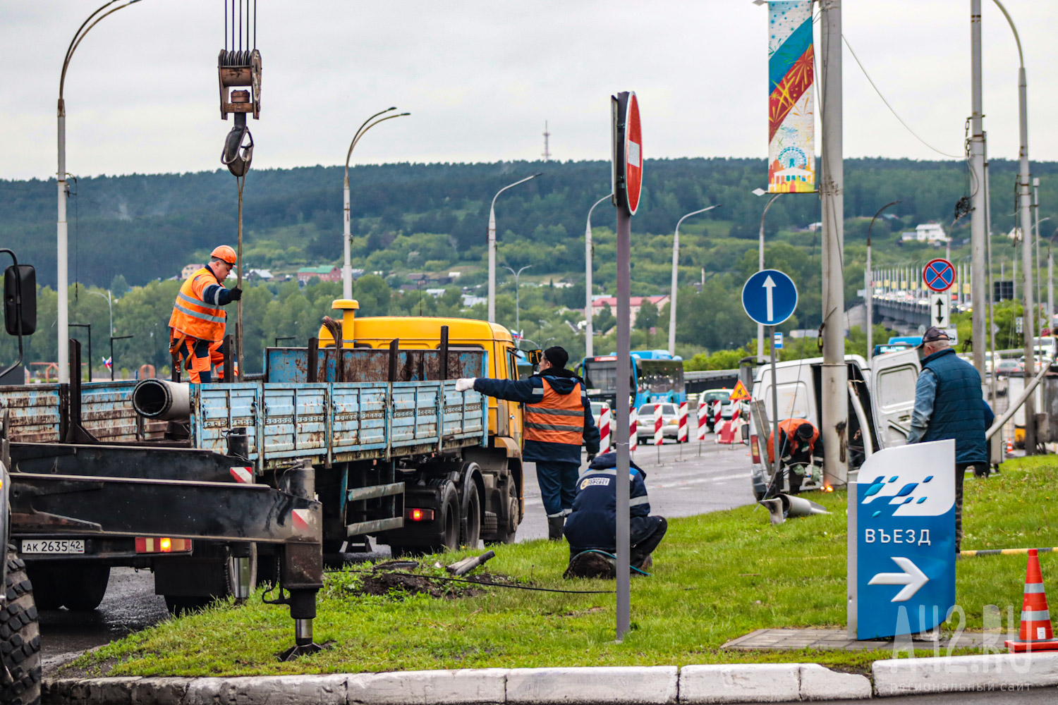 Кемеровчане сообщили об отсутствии работ на Кузбасском мосту по вечерам: комментарий властей