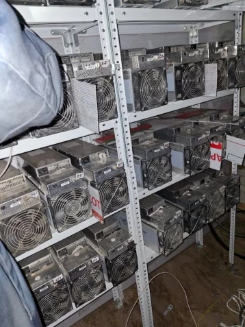 Фото: Три незаконные майнинговые фермы выявили энергетики «Россети Сибирь» в Кузбассе 1