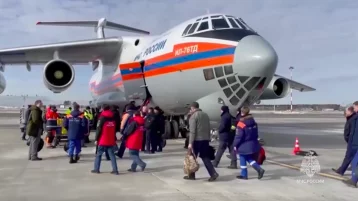 Фото: Самолёт МЧС России вылетел за пострадавшими в результате пожара на ТЭЦ в Туве 1