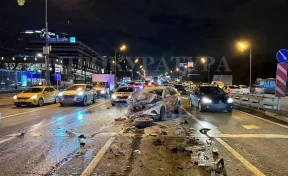 В Москве пять человек пострадали в ДТП с загоревшимся такси