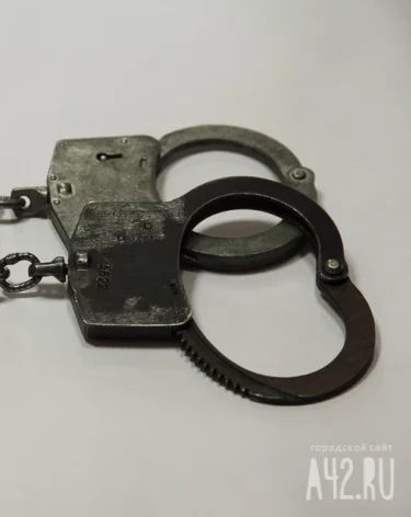 В Кемерове задержали двух находившихся в розыске мужчин