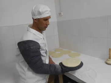 Фото: Кемеровские заключённые начнут готовить тандырные лепёшки 2