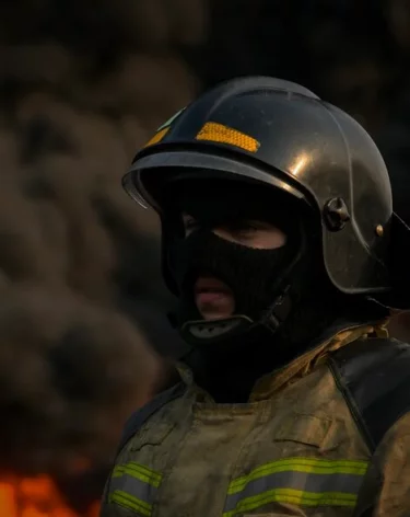 На территории промзоны в Ставропольском крае вспыхнул пожар после атаки БПЛА