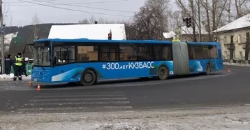 Фото: В ГИБДД рассказали подробности ДТП с новым автобусом в Новокузнецке 1