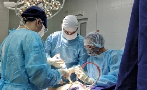В Кузбассе врачи спасли пострадавшего в ДТП с помощью операции без разрезов