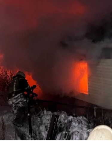 В Кузбассе из-за неисправной печи загорелся частный дом
