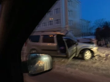 Фото: Страшное ДТП произошло на проспекте Шахтёров в Кемерове 1
