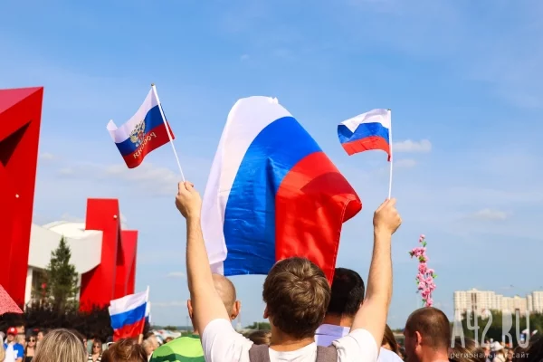Парад горняков, фестиваль красок и певица Зара: куда сходить и что делать на Дне шахтёра в Кемерове
