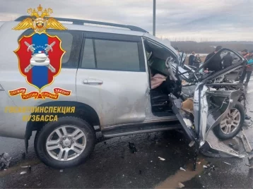 Фото: Трое пострадавших: в ГИБДД сообщили подробности ДТП на трассе Кемерово — Новокузнецк 1