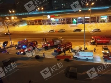 Фото: Очевидец: в Кемерове загорелось кафе «Дубай Арабия» 3
