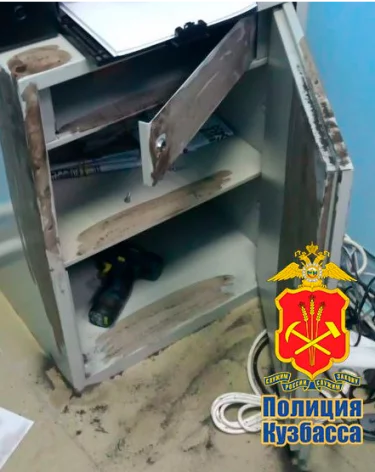 Кемеровчанин украл из сейфа УК 160 000 рублей